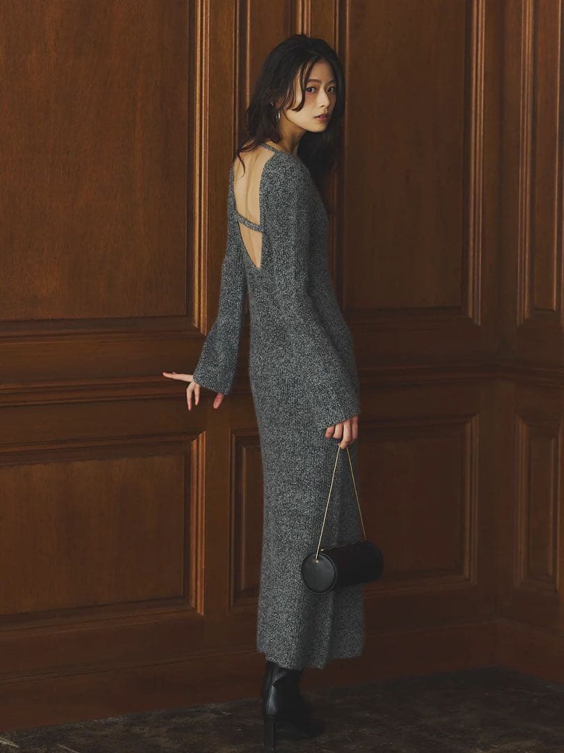 anuans バックオープンレイヤーニットワンピース