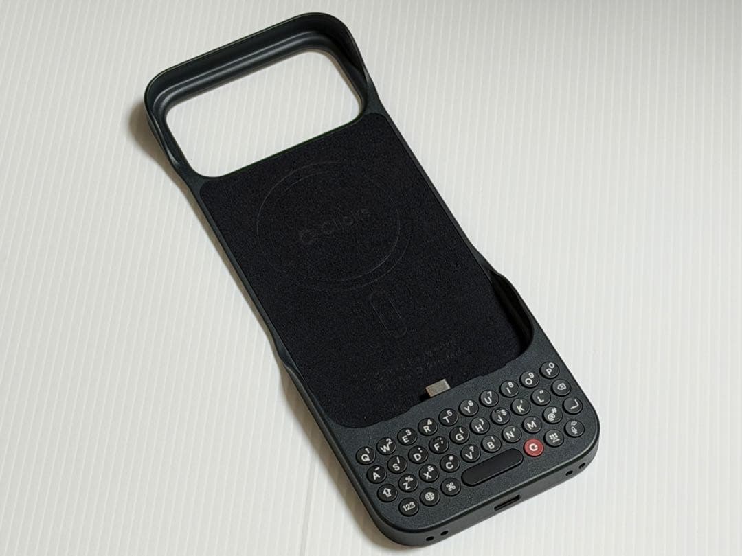 iPhoneアクセサリー Clicks Keyboard iPhone 17 Pro Max