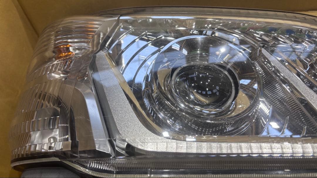 【中古】ヘッドライト RH ダイナ