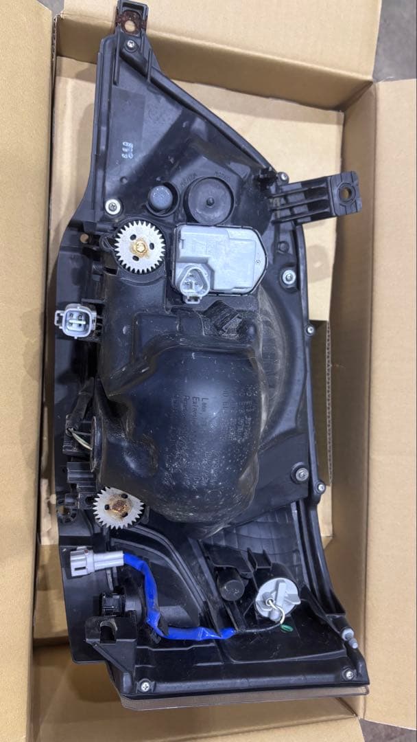 【中古】ヘッドライト RH ダイナ