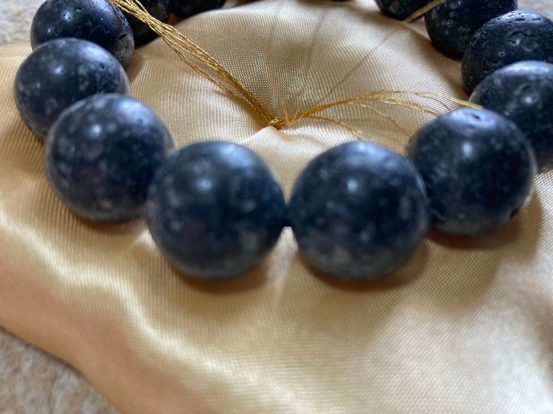 希少 M t.Fu ji 富士山 溶岩石　ブレスレット