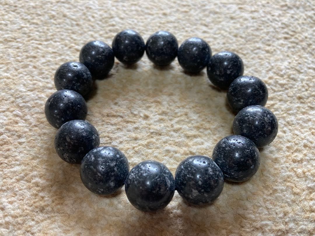 希少 M t.Fu ji 富士山 溶岩石　ブレスレット