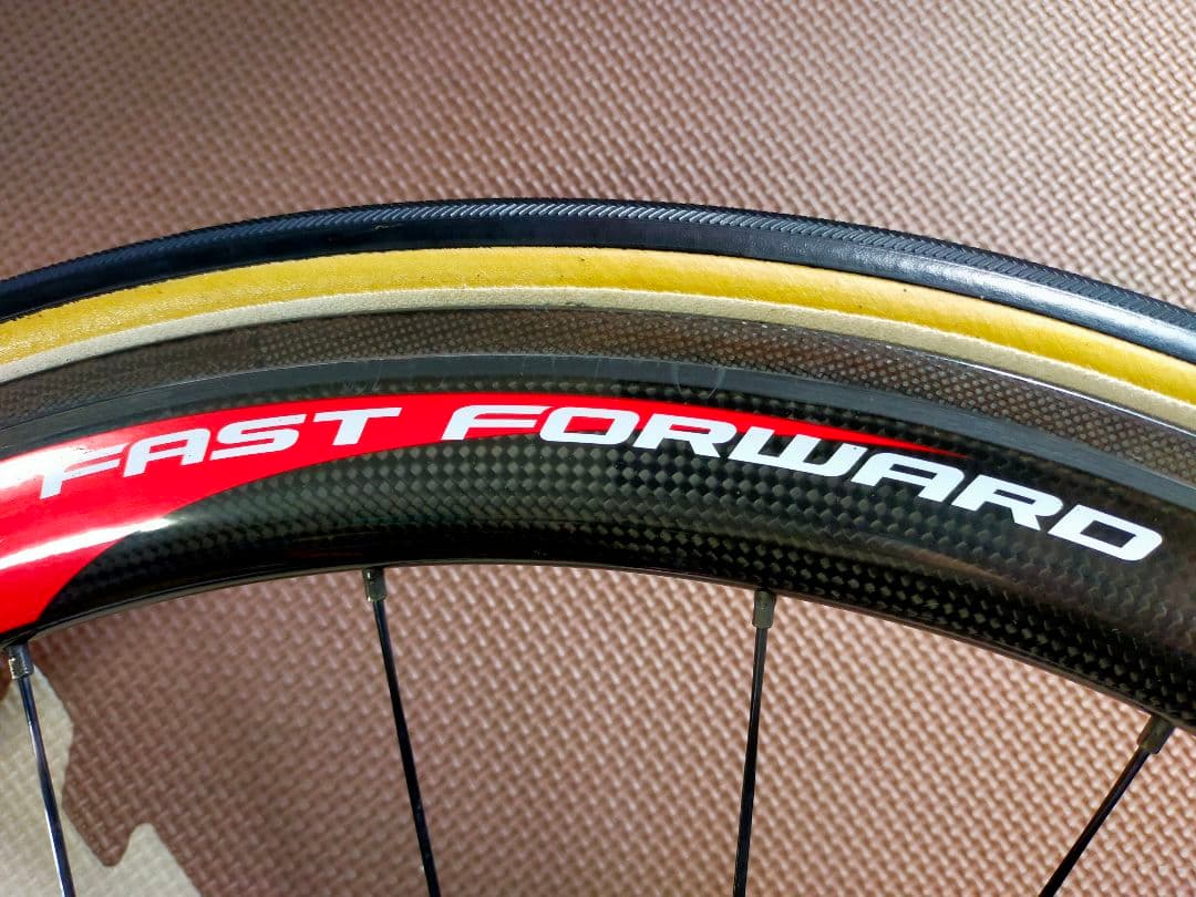 ファストフォワード FFWD F4R カーボンホイールセット タイヤ２本付