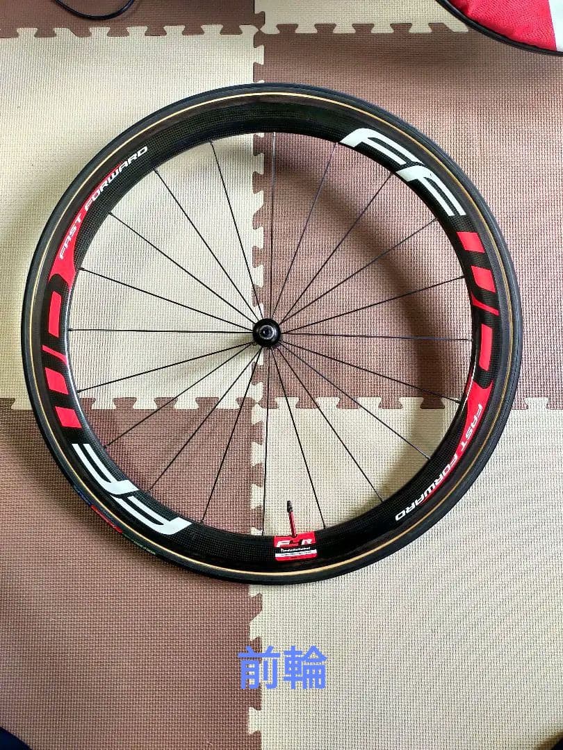 ファストフォワード FFWD F4R カーボンホイールセット タイヤ２本付