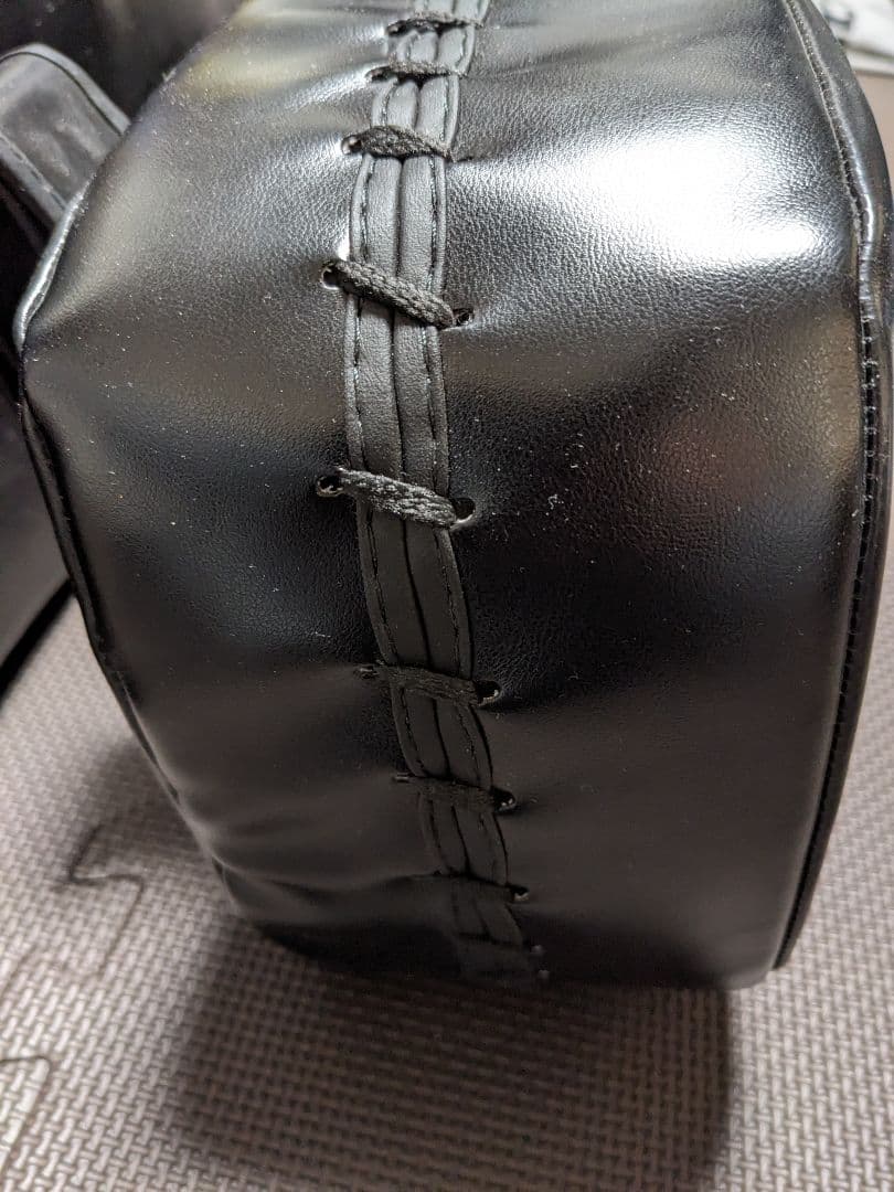 adidas キックミット 黒