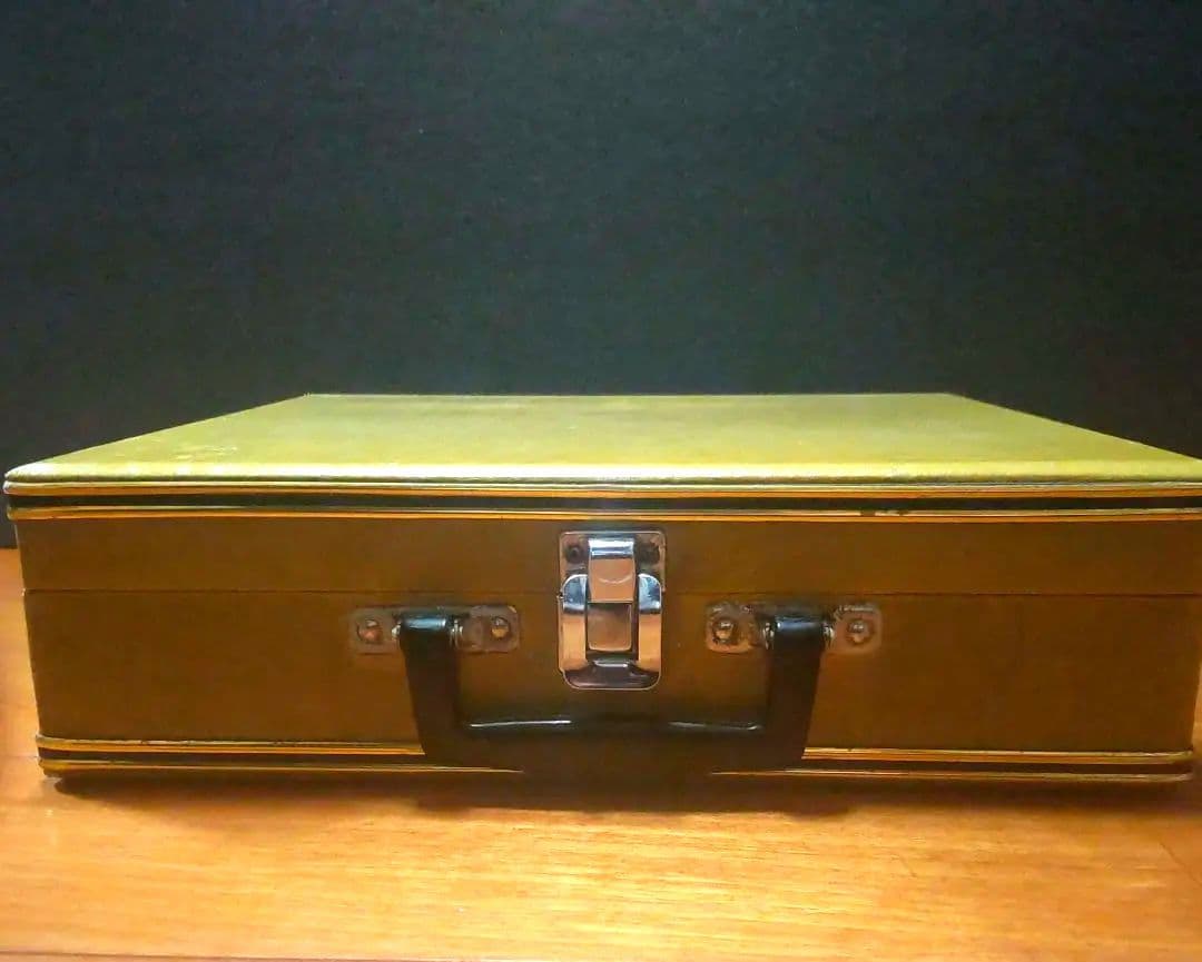 初代ファミコン用　アタッシュケース