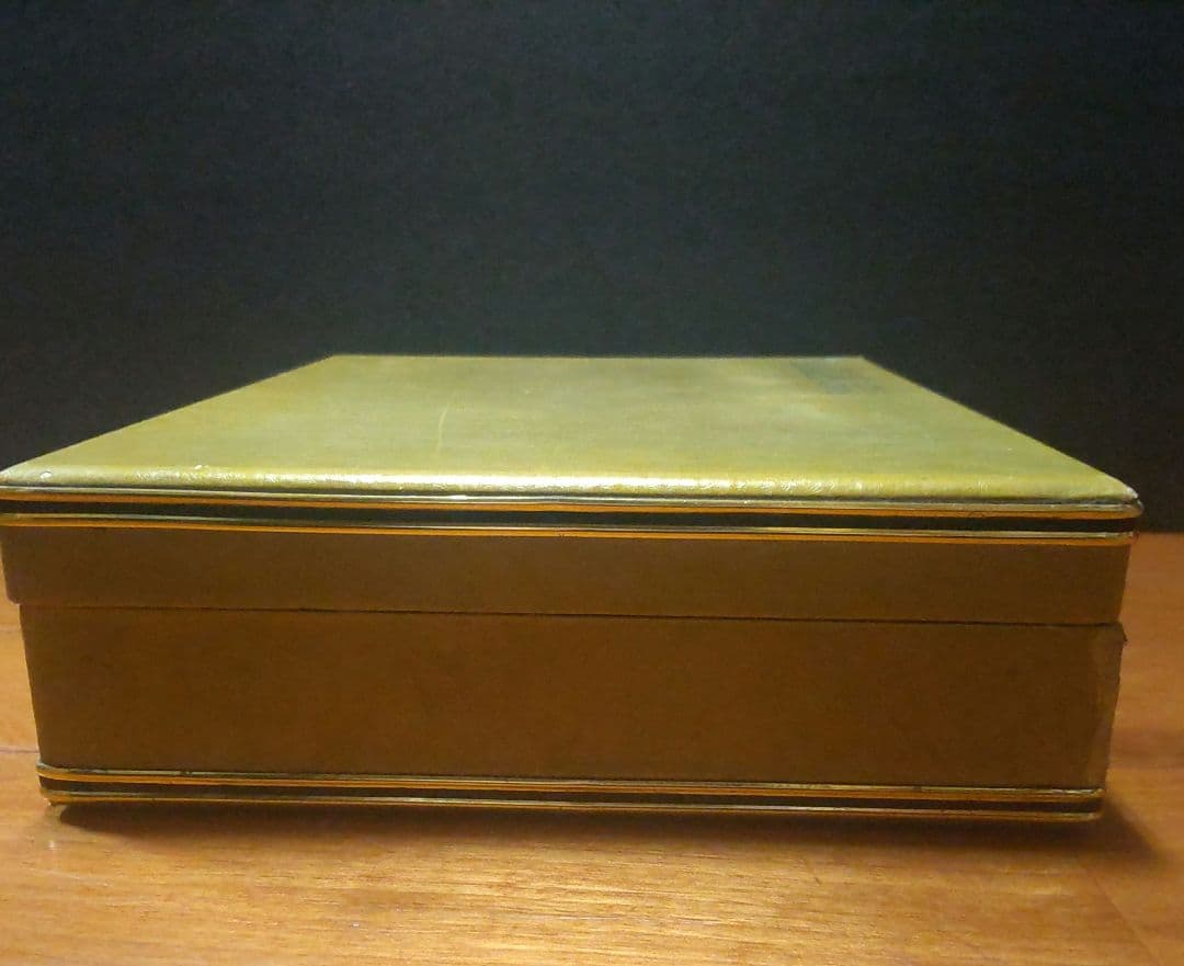 初代ファミコン用　アタッシュケース