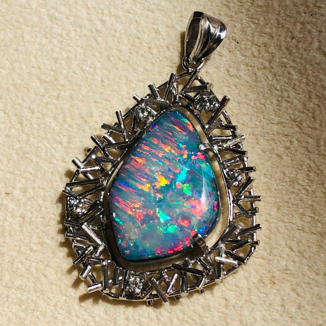 更紗✩です　ダイヤ付き 天然オパール プラチナ ペンダント チャーム 美品