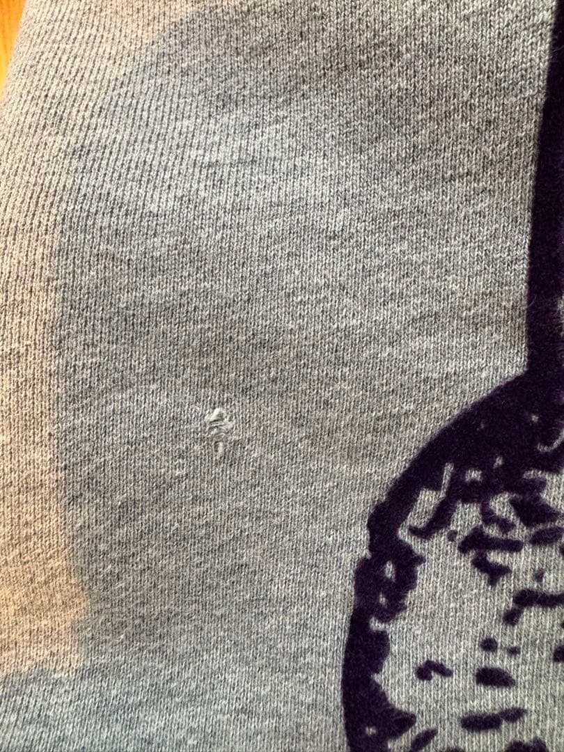 ヒグチユウコ　台湾個展グッズ　スウェット（キズあり）