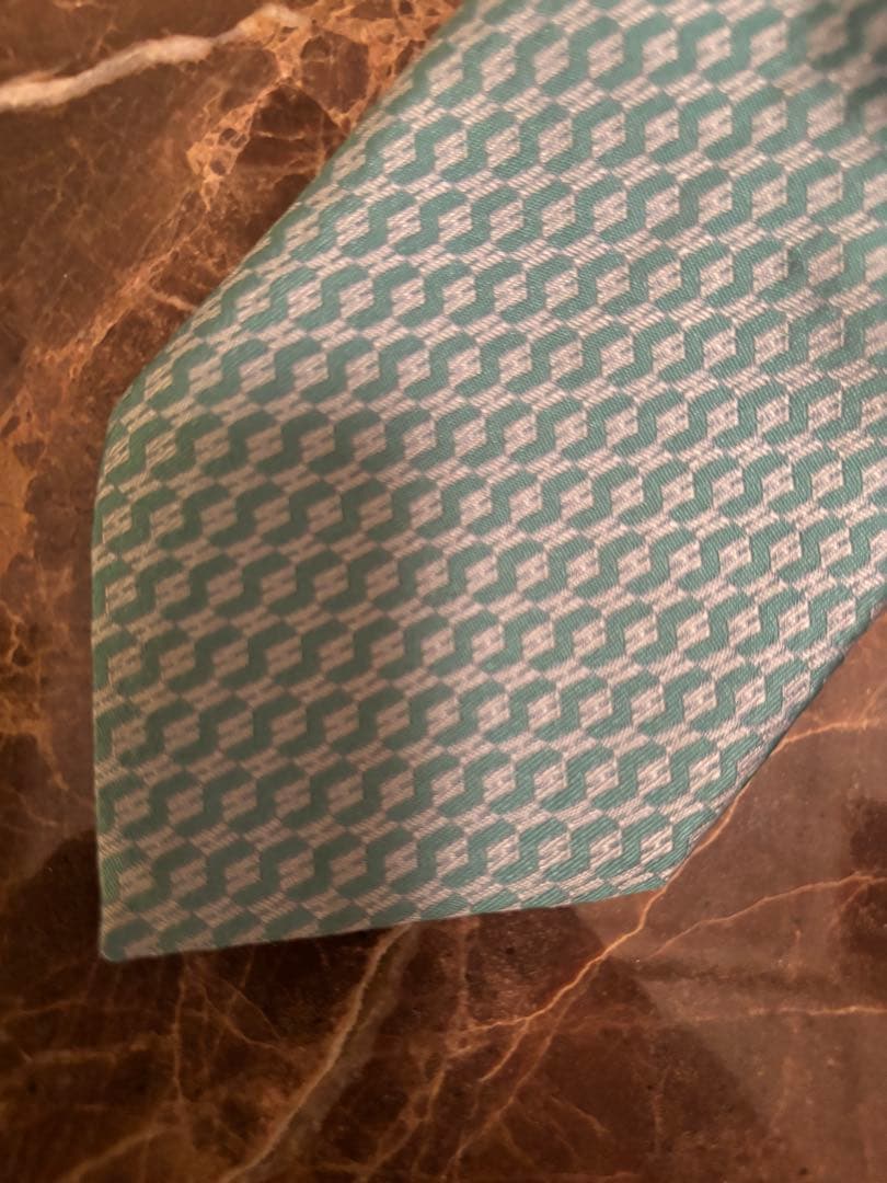 【極美品】　HERMES エルメス　ターコイズ柄　ネクタイ　緑　青