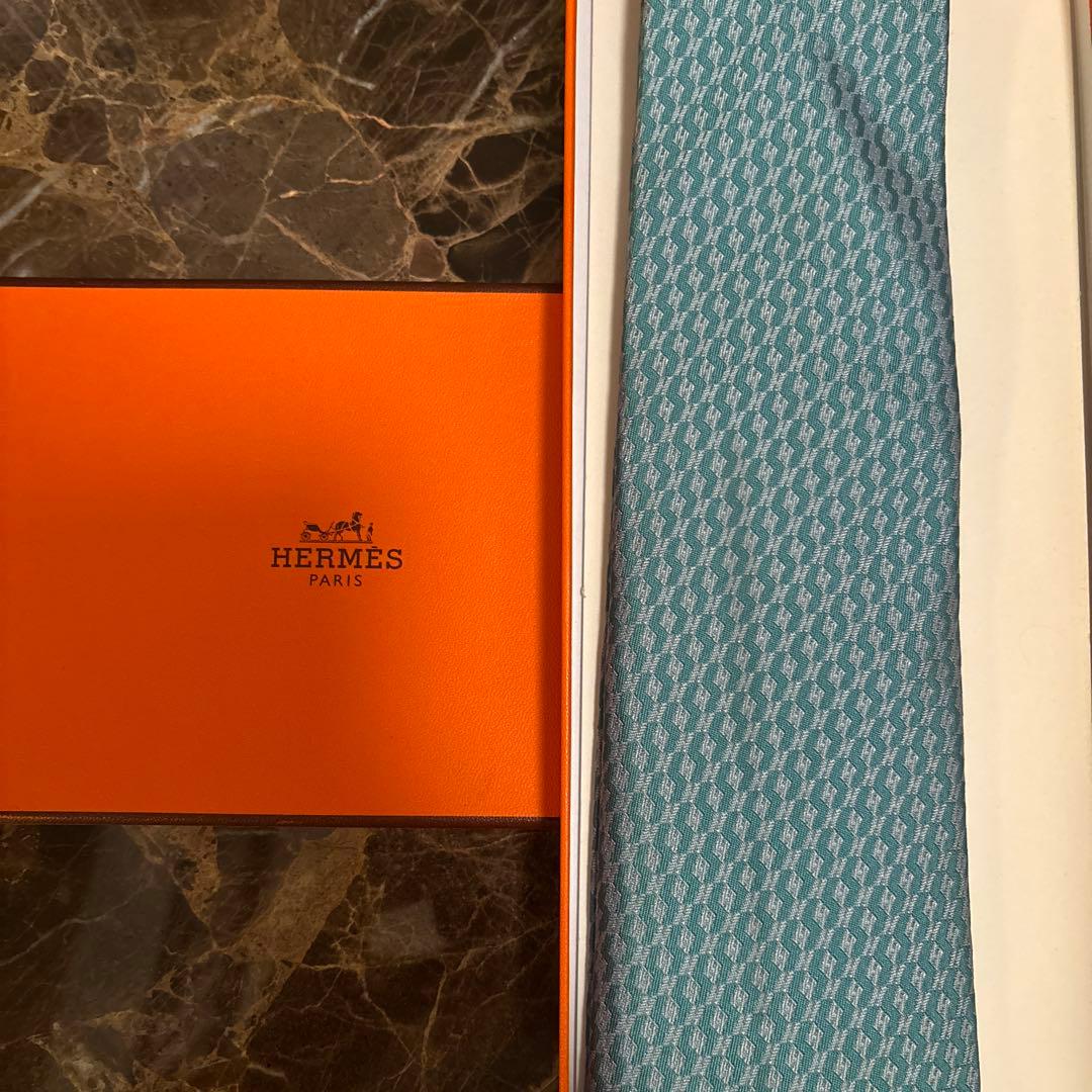 【極美品】　HERMES エルメス　ターコイズ柄　ネクタイ　緑　青