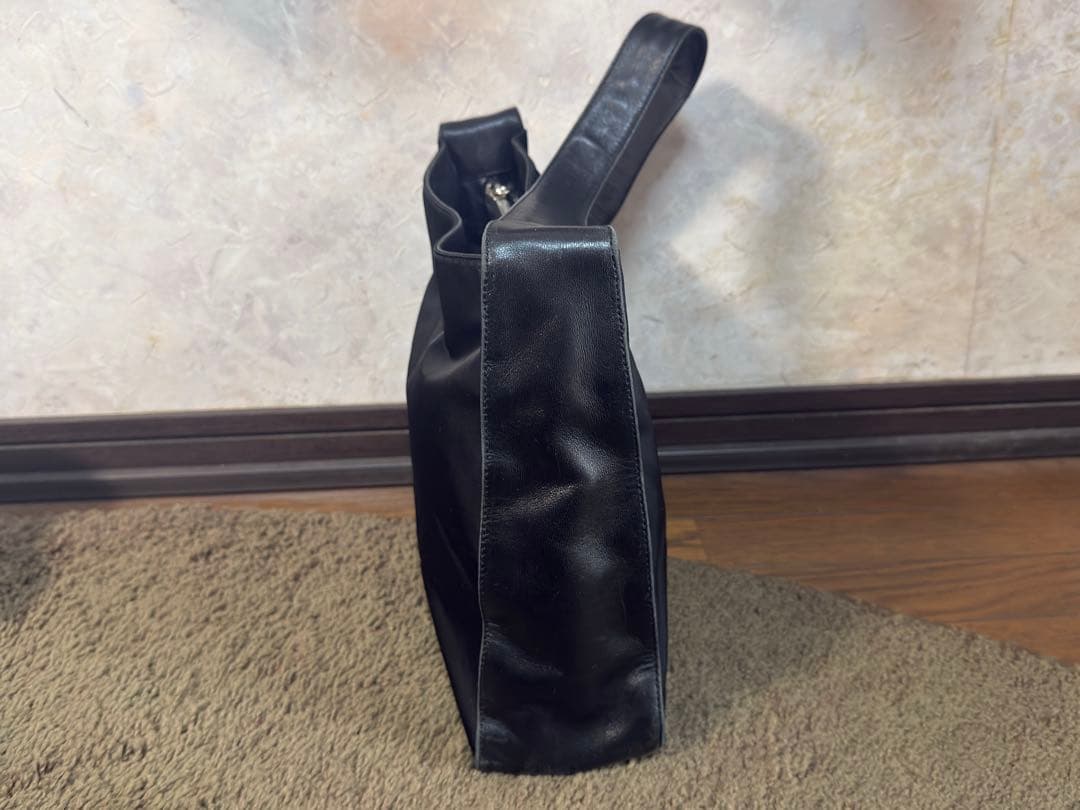 PRADA ショルダーバッグ　B7479