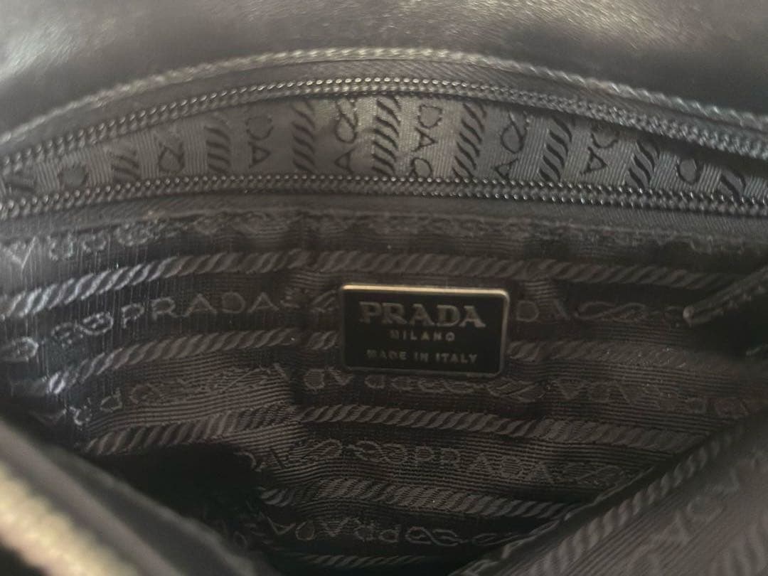 PRADA ショルダーバッグ　B7479