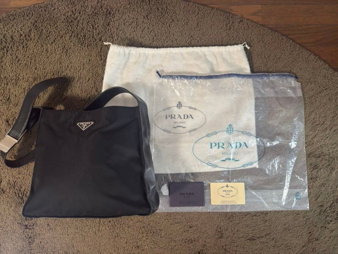 PRADA ショルダーバッグ　B7479