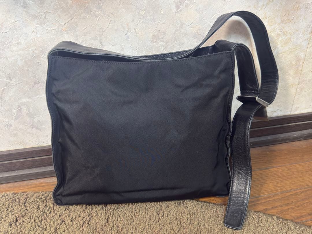 PRADA ショルダーバッグ　B7479