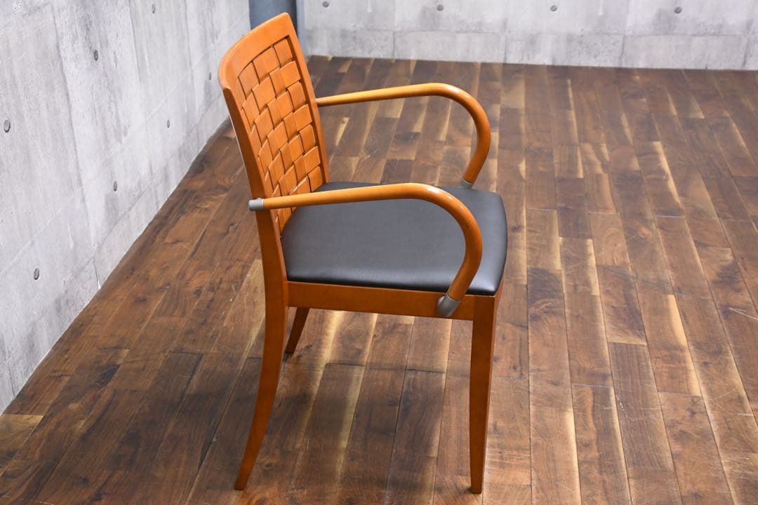 EJI57 アルフレックス LUCA アームチェア ダイニングチェア 川上元美