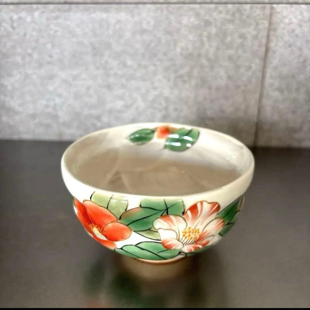 陶あん　京焼 清水焼 色絵付　エクボ湯呑　椿　白掛彩草花お茶呑