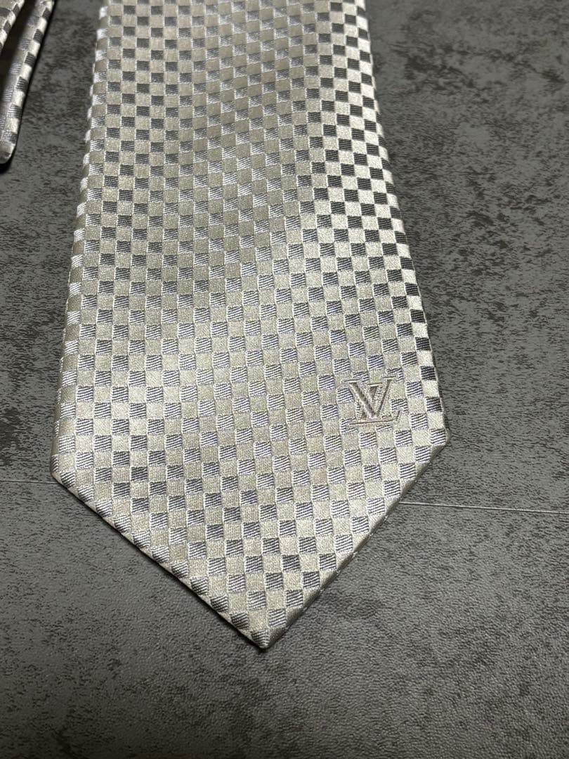 LOUIS VUITTON シルバー チェック柄 ネクタイ