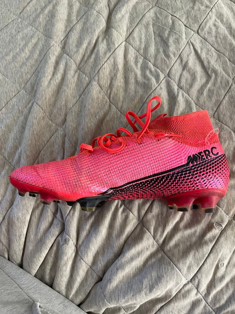 Nike マーキュリアルヴェイパー13