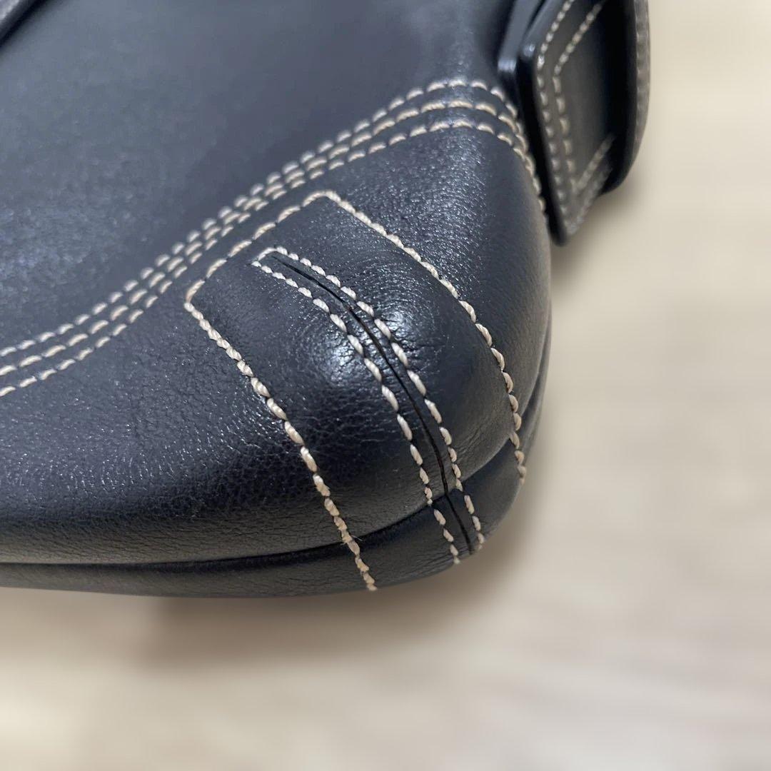 【美品】COACH 黒のレザーショルダーバッグ