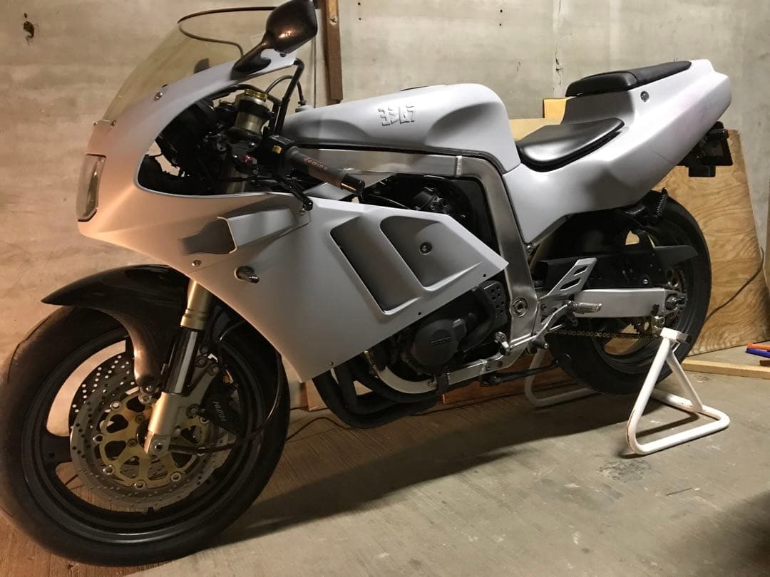 SUZUKI GSX-R400R GK76A フロントカウル スズキ