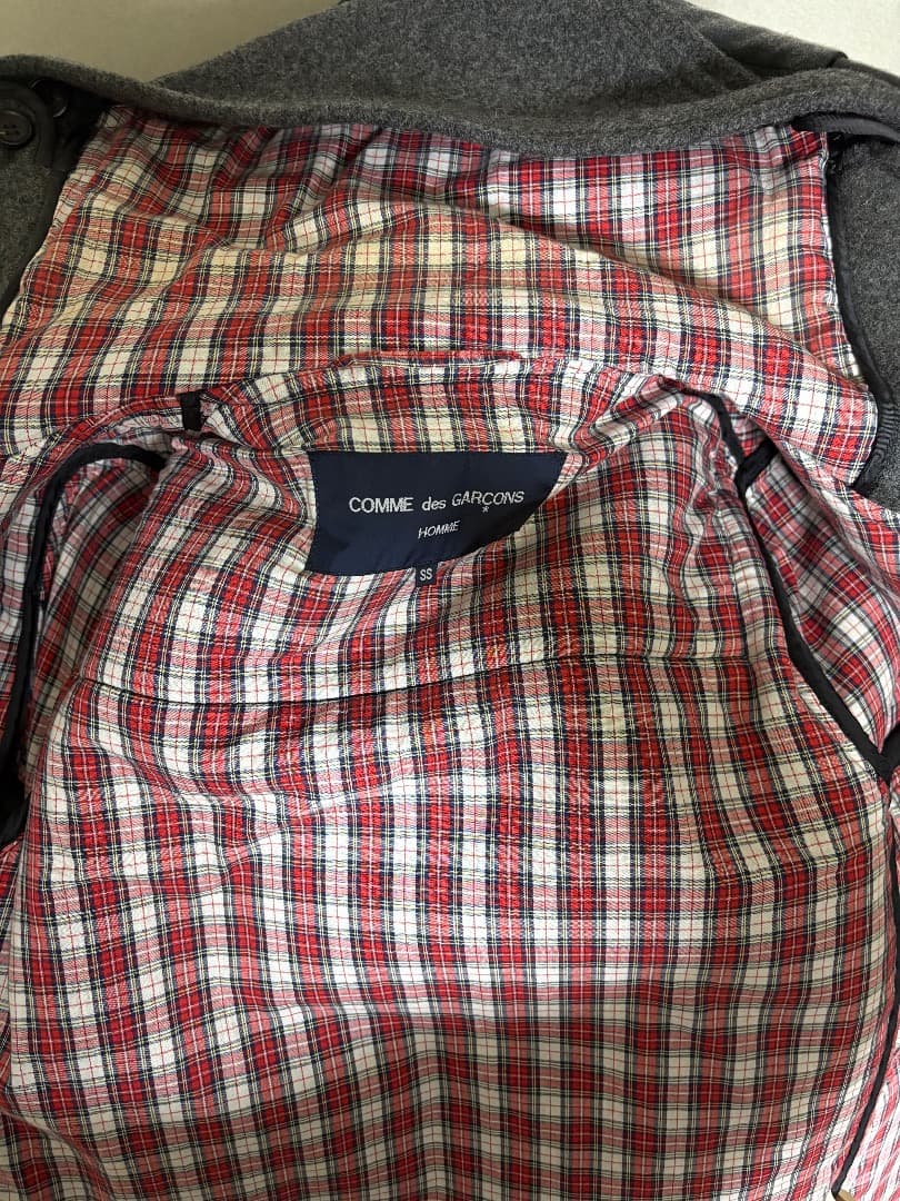 コムデギャルソンオムグレーダッフルコート 赤系チェック 新品未使用品