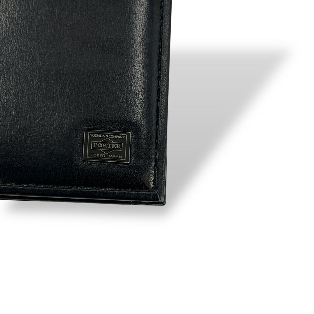 ポーター　プリュム　二つ折り財布　ロゴプレート　コンパクトウォレット　レザー　黒
