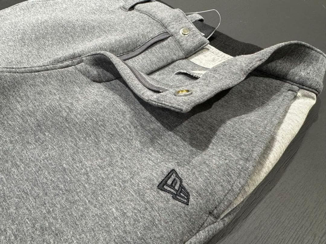 【新品未使用】M テック スウェット テーパードパンツ グレー