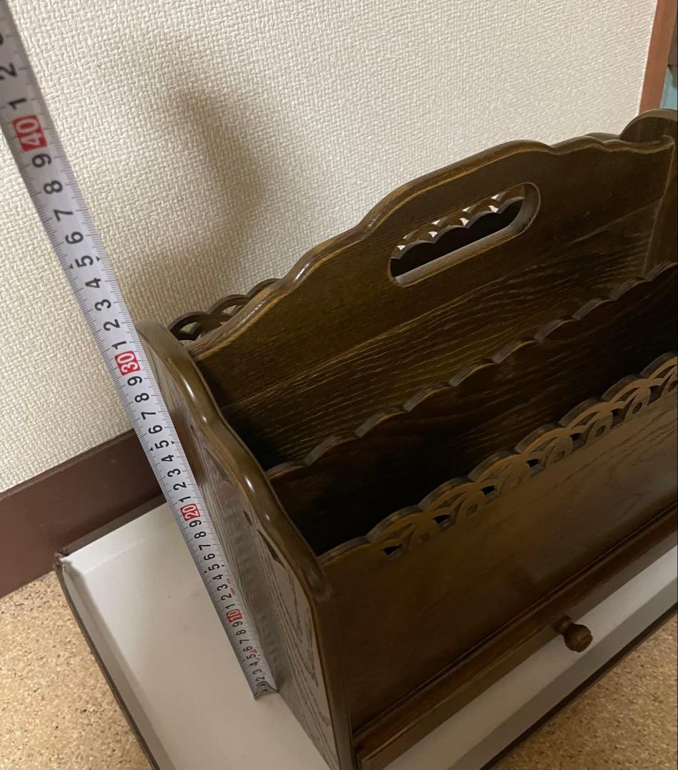 専用出品　パリの雑貨屋シリーズのアンティーク調の木製マガジンラック
