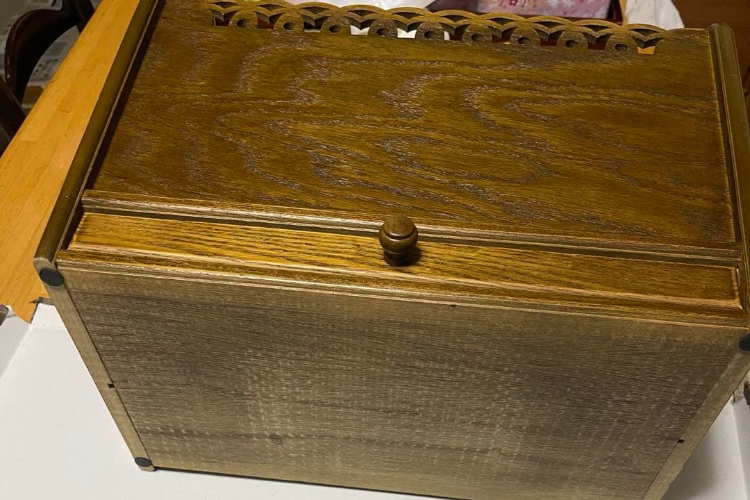 専用出品　パリの雑貨屋シリーズのアンティーク調の木製マガジンラック