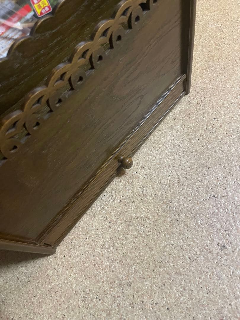 専用出品　パリの雑貨屋シリーズのアンティーク調の木製マガジンラック