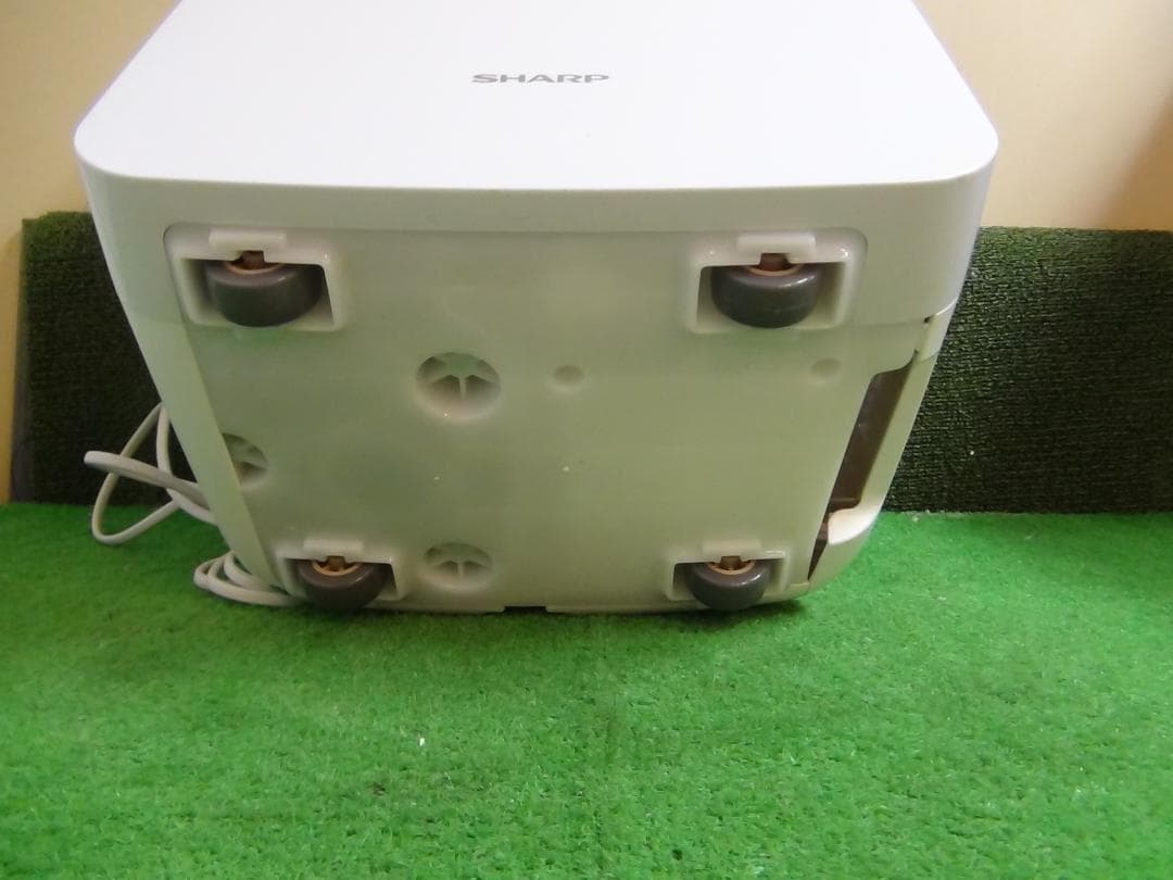 M0★シャープCM-N100-W 冷風衣類乾燥除湿機 プラズマクラスター7000