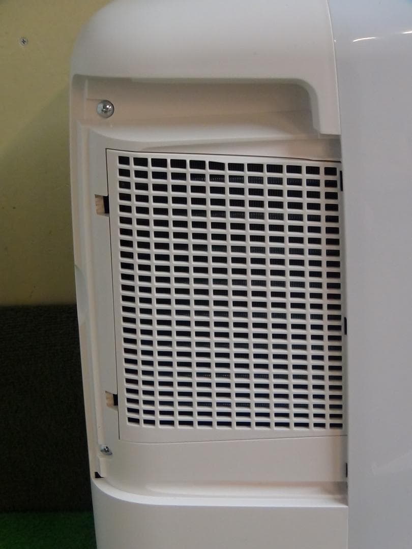 M0★シャープCM-N100-W 冷風衣類乾燥除湿機 プラズマクラスター7000