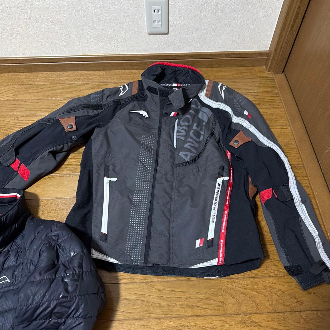 クシタニ　アキュートジャケット　ウインタージャケット　防寒