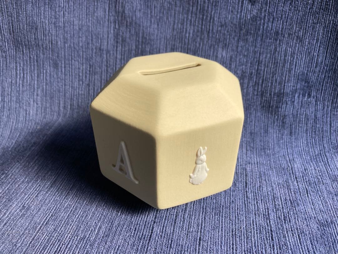 ピーターラビット ジャスパーの貯金箱 プリムローズ（薄い黄色）