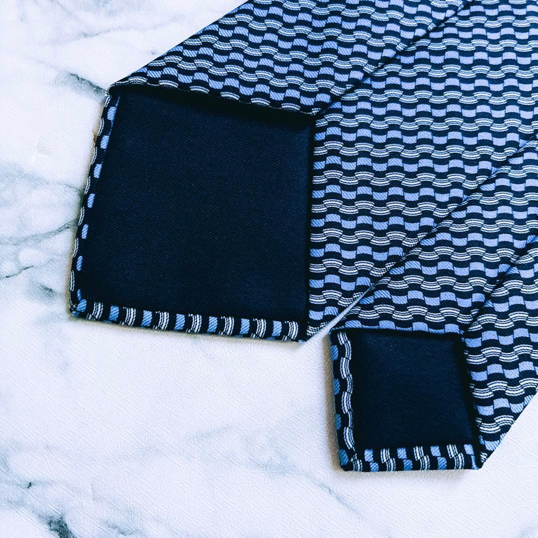 ✨未使用タグ付✨HERMES 波形ストライプ　青海波模様　ブルー　ネクタイ