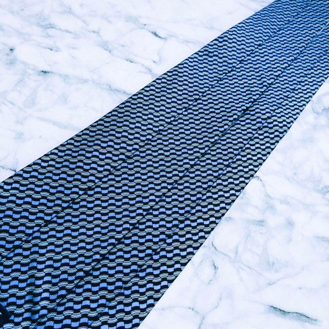 ✨未使用タグ付✨HERMES 波形ストライプ　青海波模様　ブルー　ネクタイ