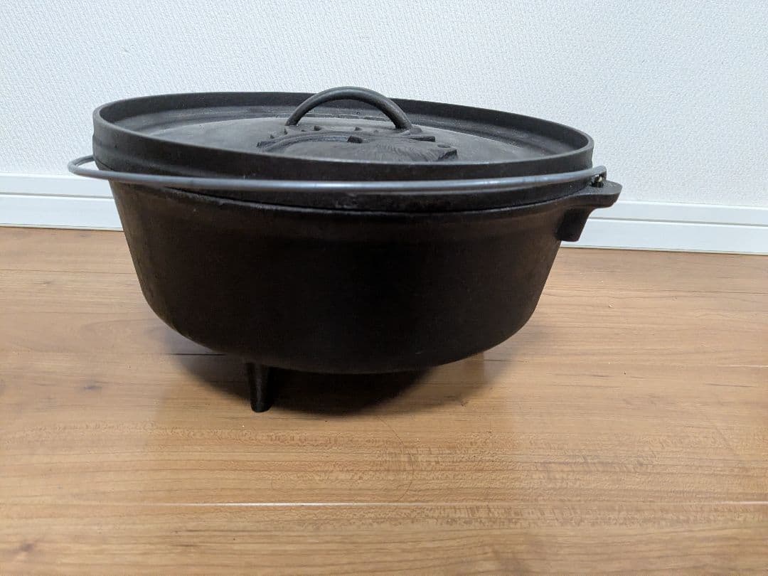 【希少デザイン】　LODGE　キャンプオーヴン　12インチ　ダッチオーブン