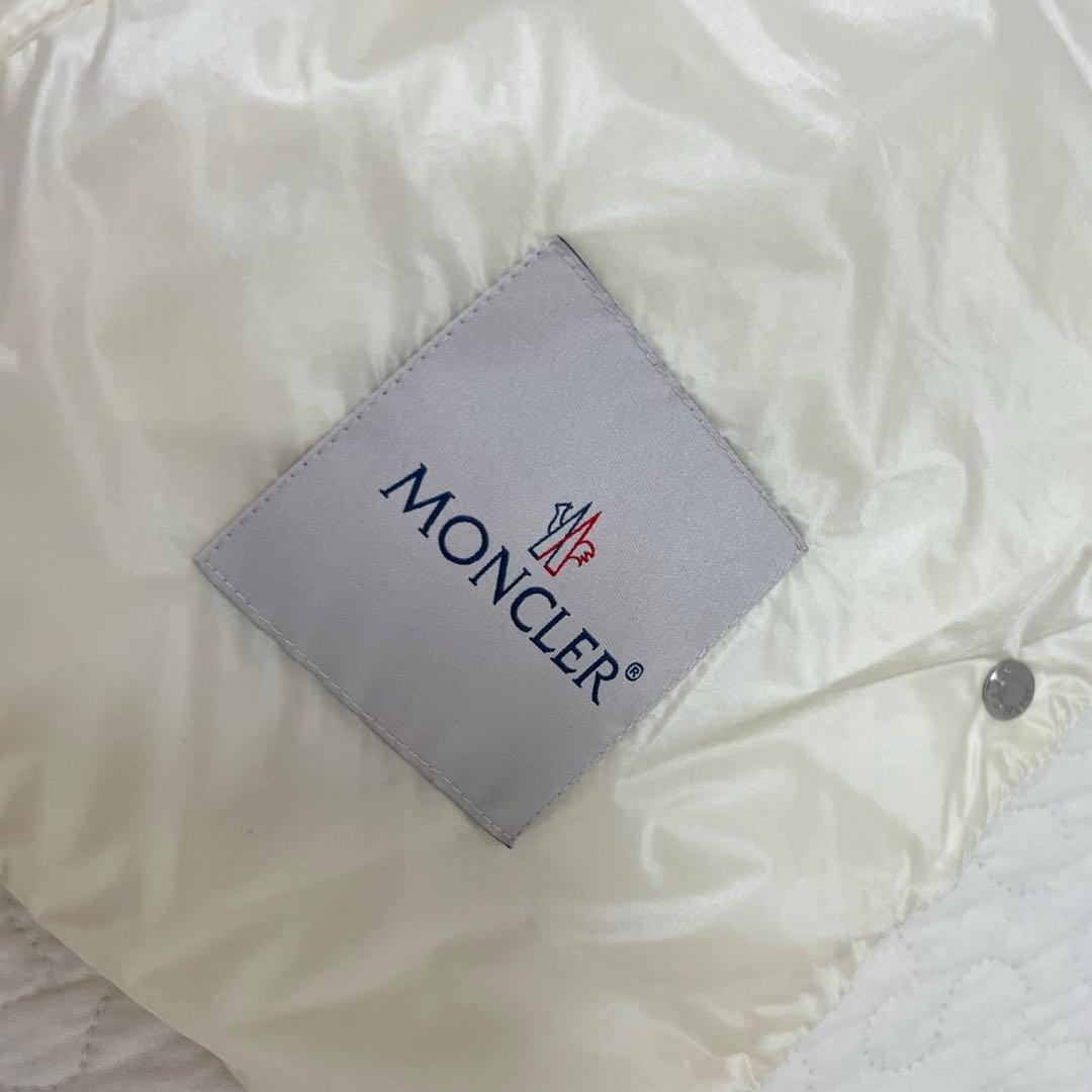 モンクレール LIANE ダウンベスト ワッペン 白　1
