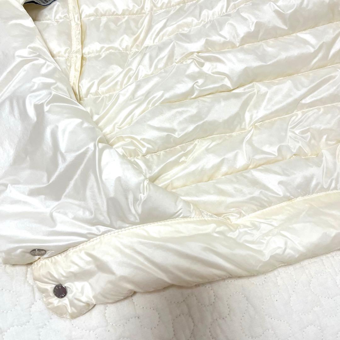 モンクレール LIANE ダウンベスト ワッペン 白　1