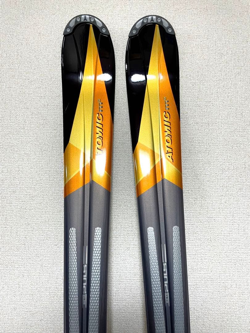 未使用 ATOMIC アトミック m2tron スキー板 161cm