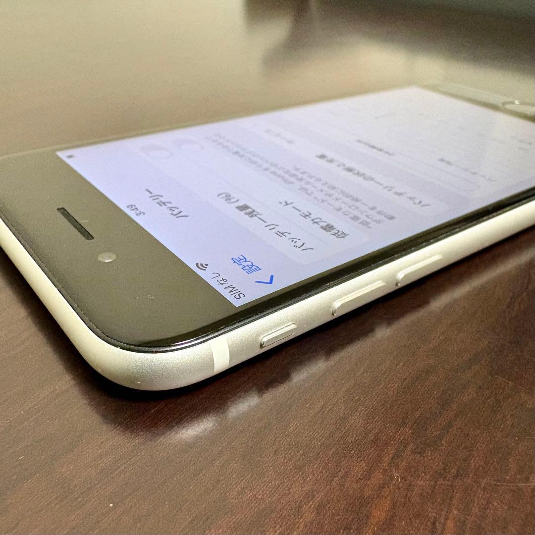 iPhone SE 第二世代 64GB バッテリー76% SIMロック無 箱あり