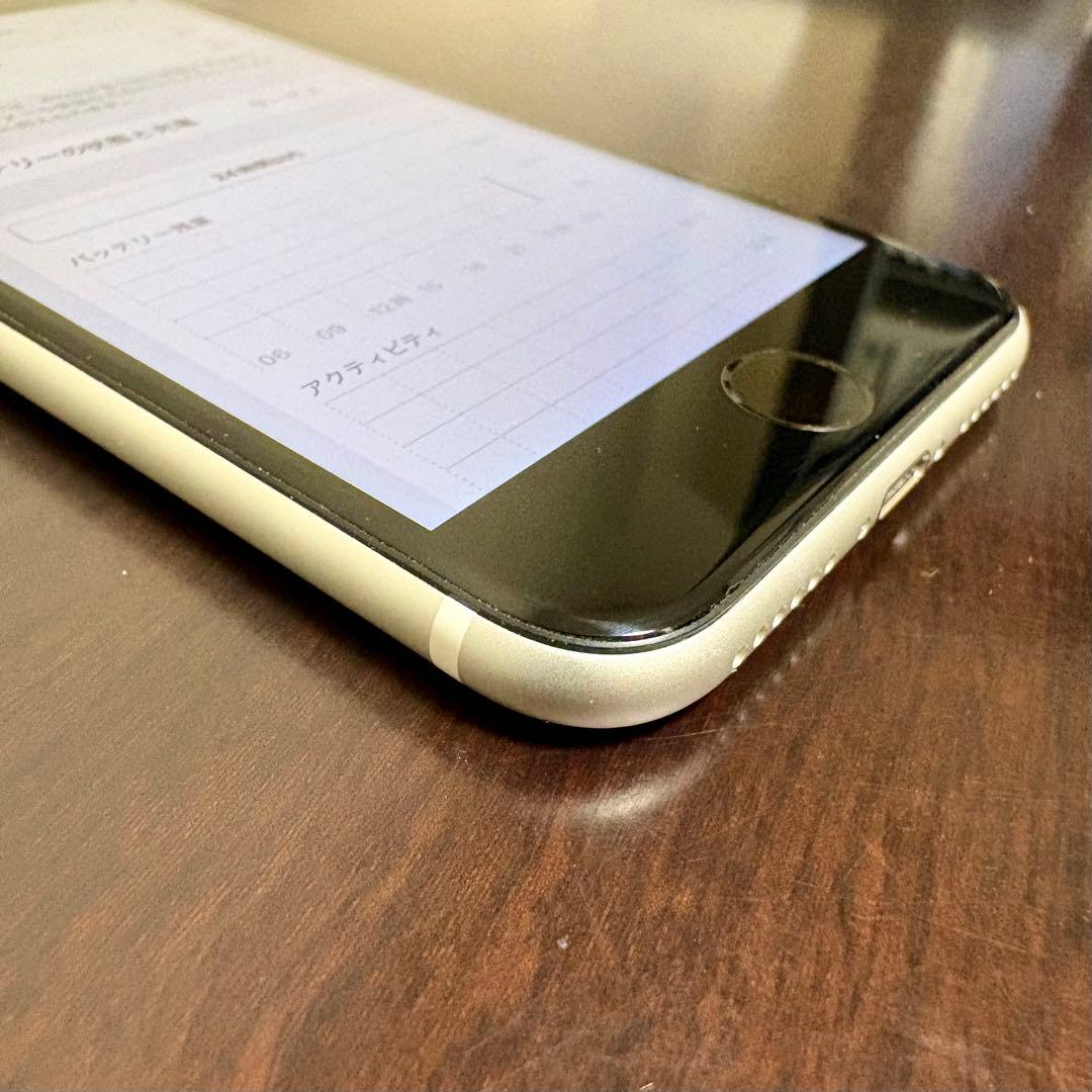 iPhone SE 第二世代 64GB バッテリー76% SIMロック無 箱あり