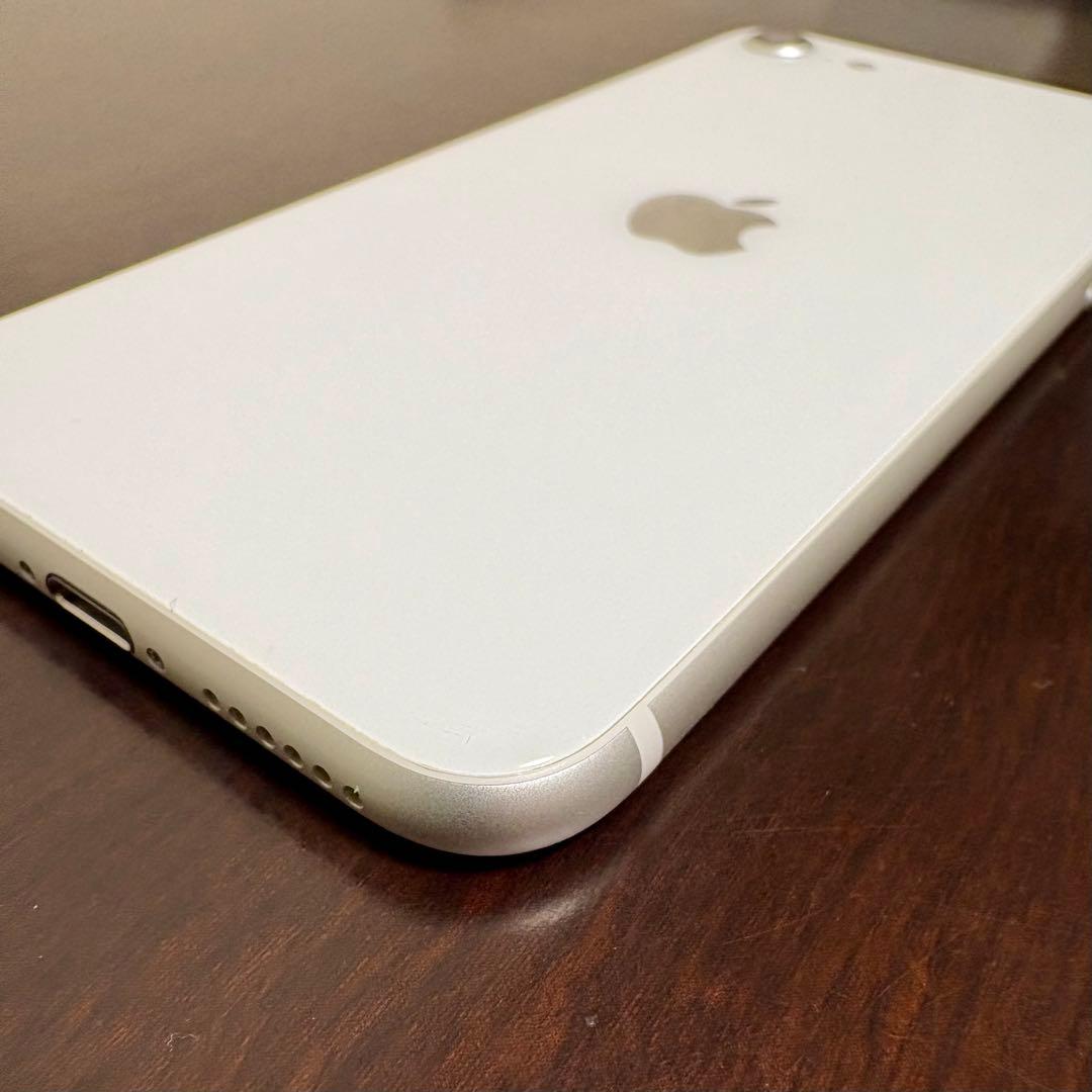 iPhone SE 第二世代 64GB バッテリー76% SIMロック無 箱あり
