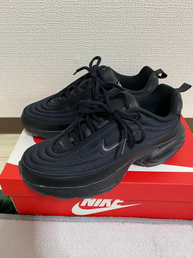 NIKE エアマックス ポータル25cm