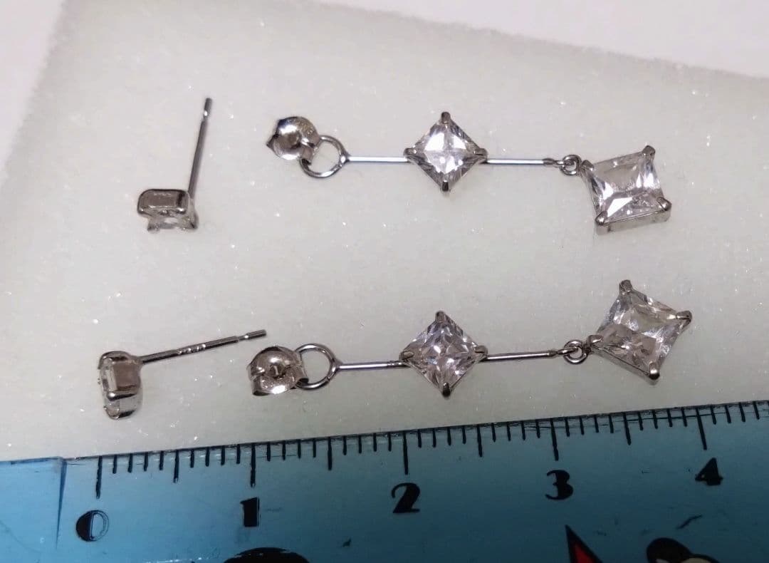 ジュエリーツツミ K14ホワイトゴールドキュービックピアス