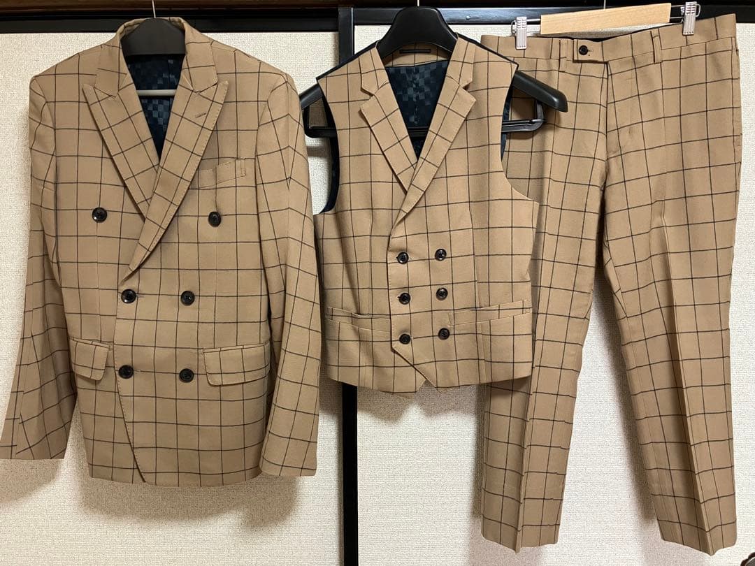 【2014AW】クラシックなダブルの3ピーススーツ（セットアップ）