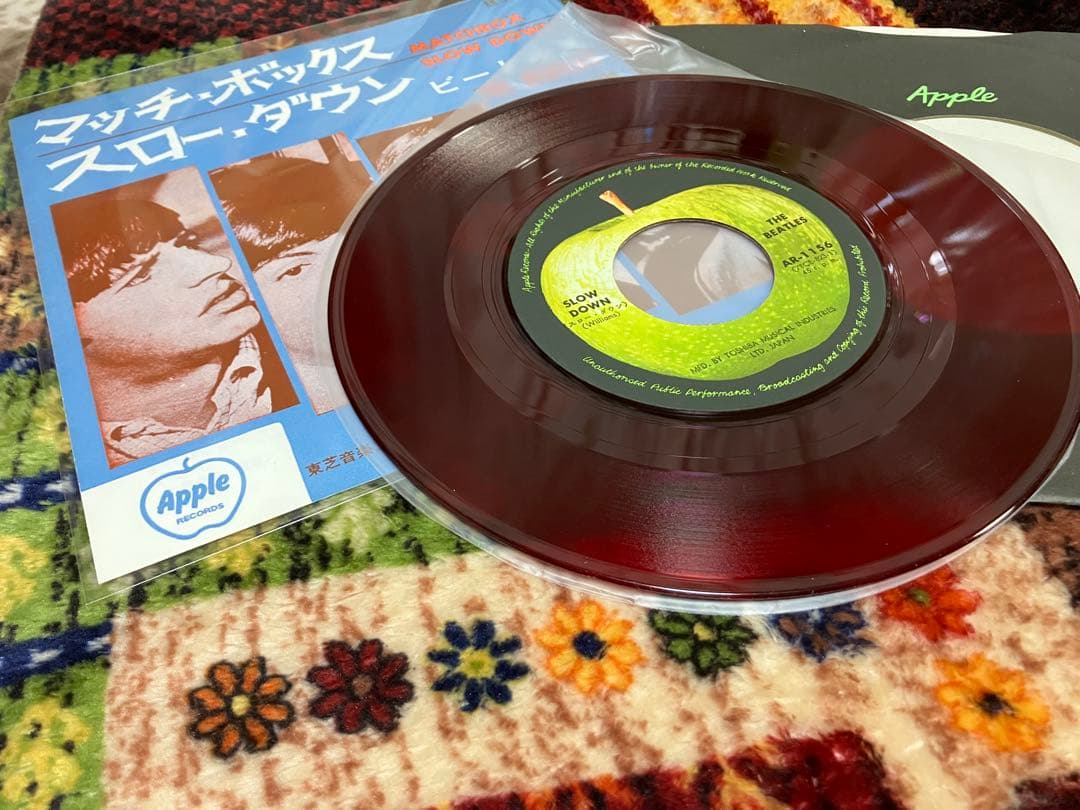 極上のシングル　ビートルズ 赤盤