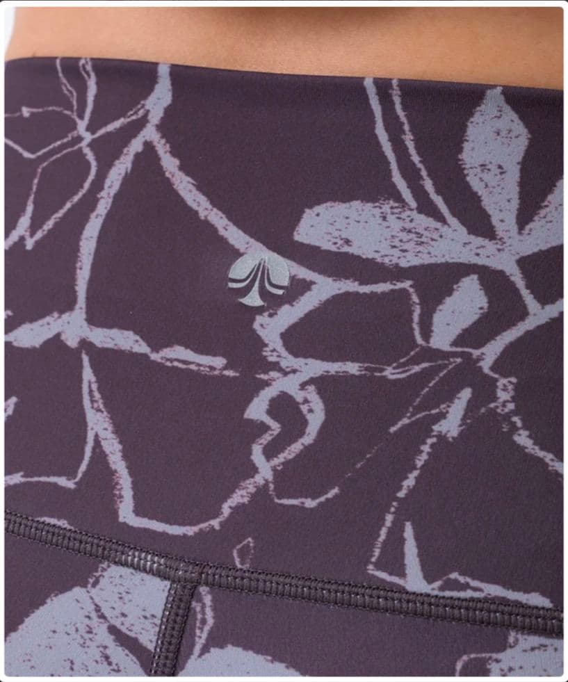 最新作【SUKALA】カップ付きTee＆レギンスセットアップ　ネイビーLL