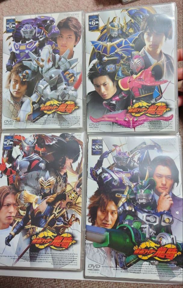葉*り様 仮面ライダー龍騎❕DVD全12巻+劇場版・TVスペシャル4巻